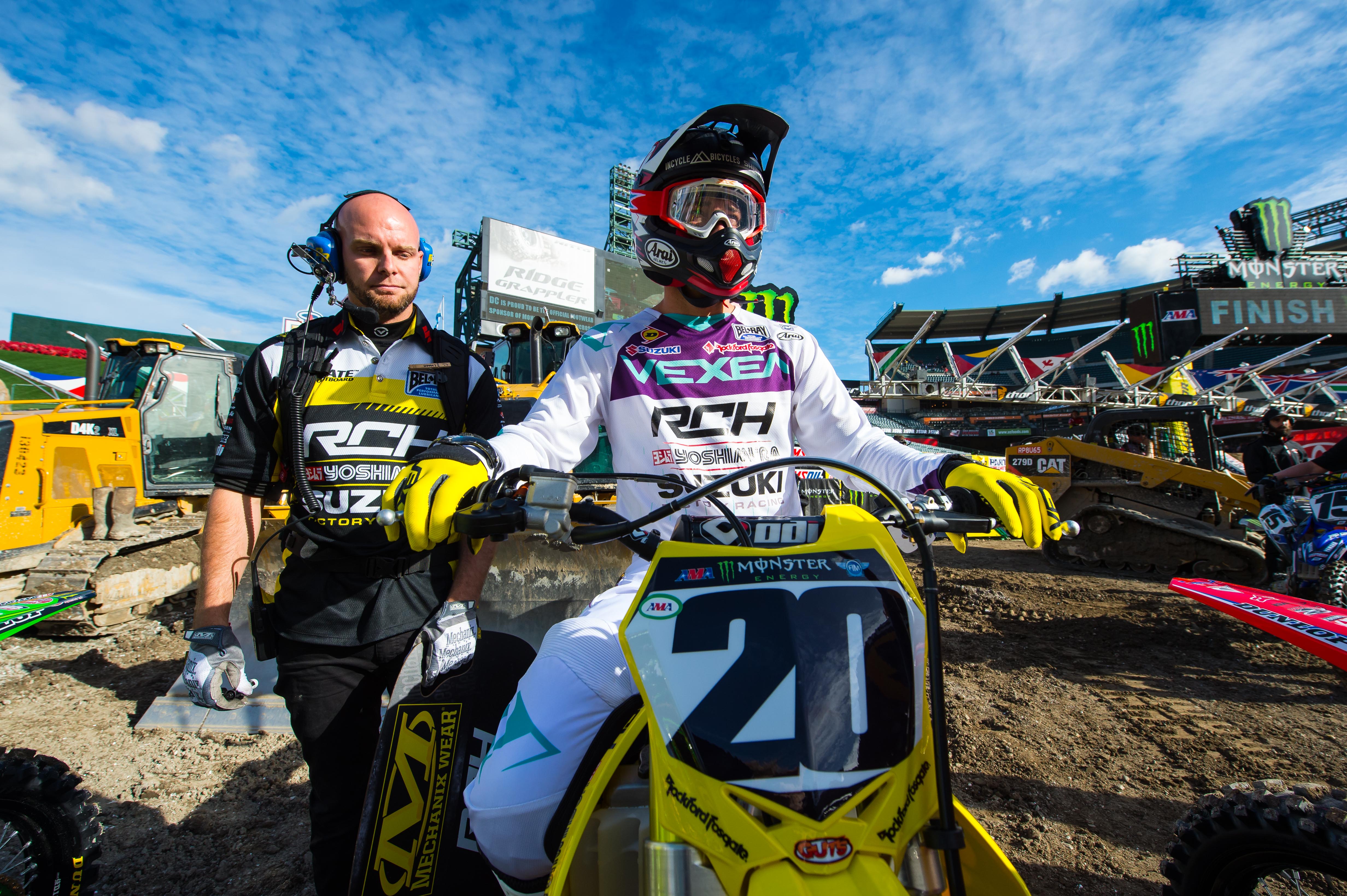 TALE OF TWO RACES FOR RCH/YOSHIMURA/SUZUKI FACTORY RACING AT ANAHEIM